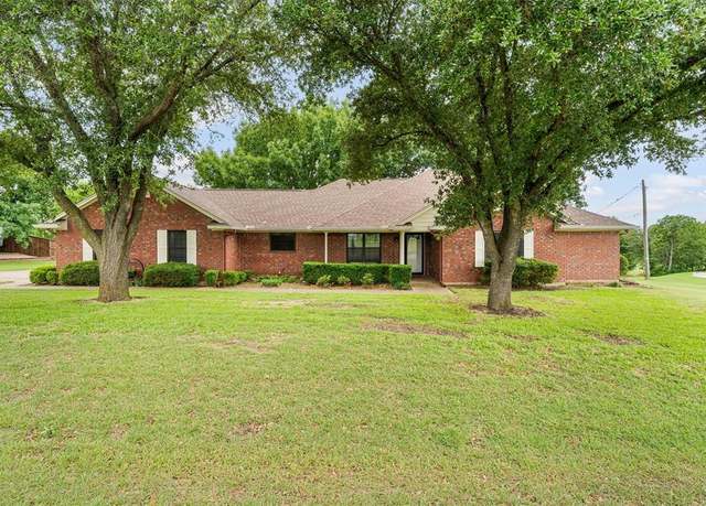 Property at 137 Thiele Rd, Lorena, TX 76655, 3 beds, 2.5 baths