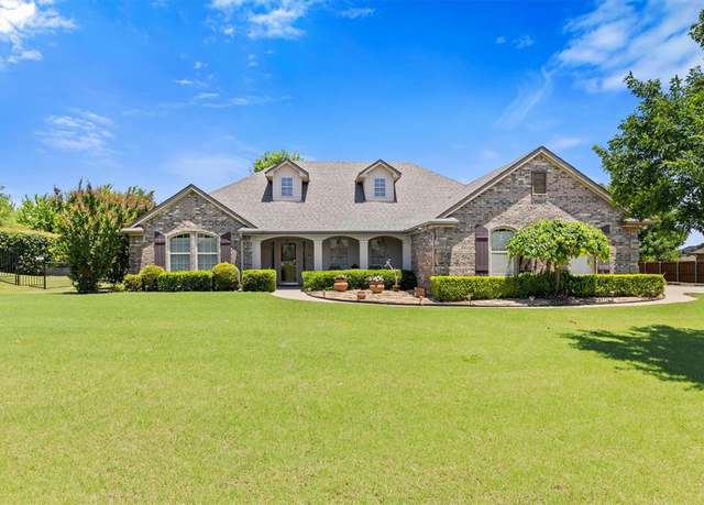 Property at 1163 Meadow Hill Dr, Lavon, TX 75166, 4 beds, 2 baths