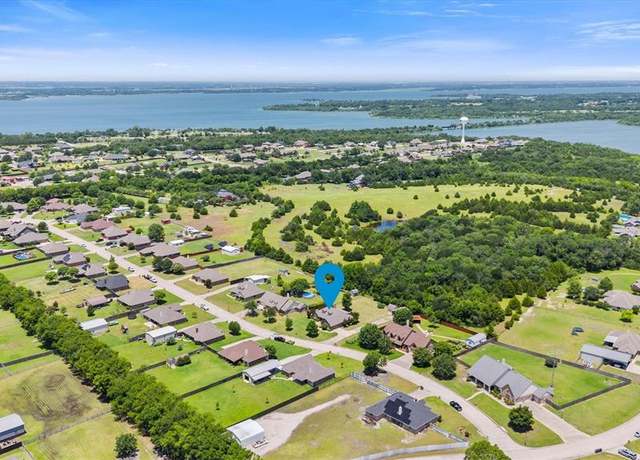 Property at 1163 Meadow Hill Dr, Lavon, TX 75166, 4 beds, 2 baths