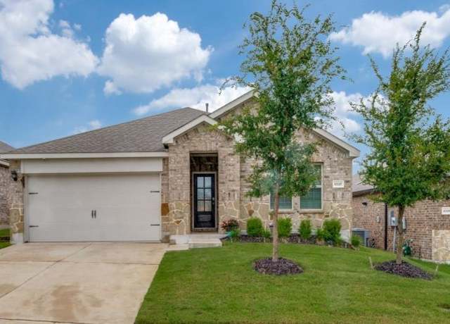 Property at 1117 Rountree Ct, Celina, TX 75009, 4 beds, 2 baths