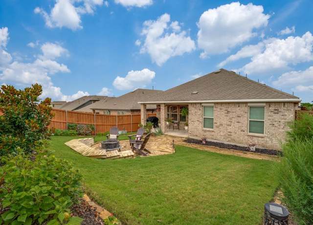 Property at 1117 Rountree Ct, Celina, TX 75009, 4 beds, 2 baths