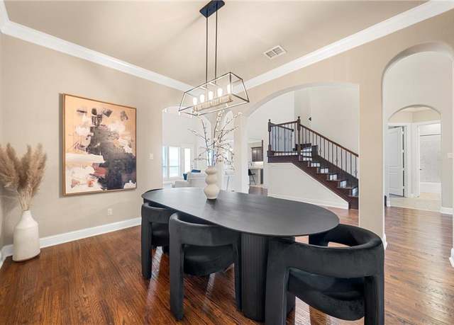 Property at 2313 Therese Dr, Waco, TX 76712, 4 beds, 3 baths