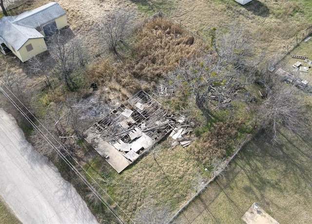 Property at 209 Stone St, Granbury, TX 76048