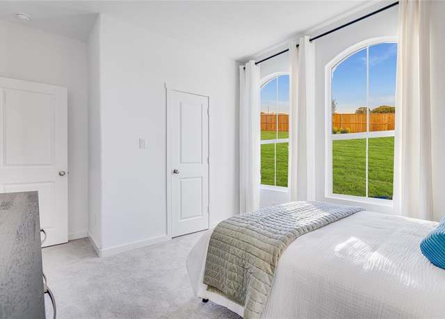 Property at 1805 Golden Sq, Cedar Hill, TX 75116, 4 beds, 2 baths