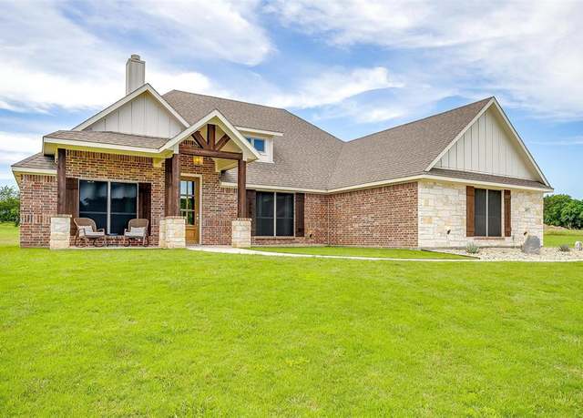 Property at 4017 Crick Ct, Weatherford, TX 76087, 4 beds, 2 baths
