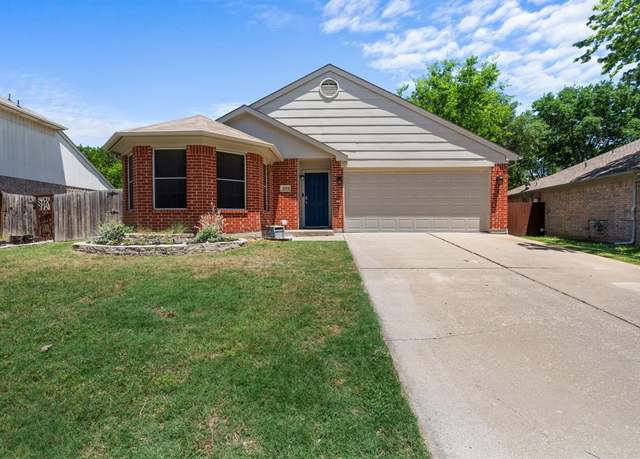 Property at 7612 Brittany Pl, Fort Worth, TX 76137, 3 beds, 2 baths