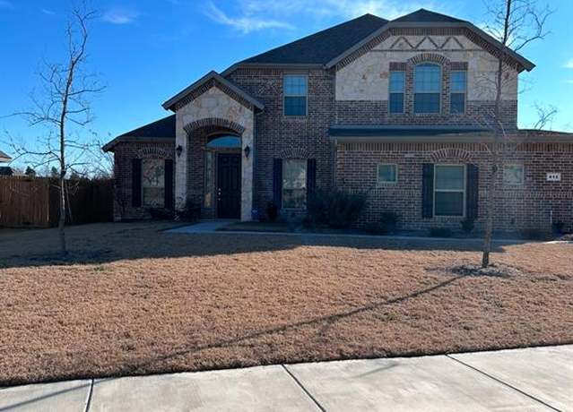 Property at 612 Candace Dr, Desoto, TX 75115, 5 beds, 3 baths