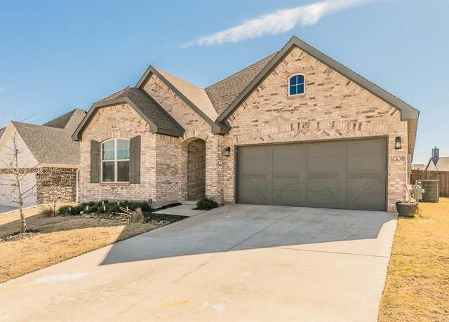 Property at 1008 Brown Valley Trl, Weatherford, TX 76087, 4 beds, 2 baths