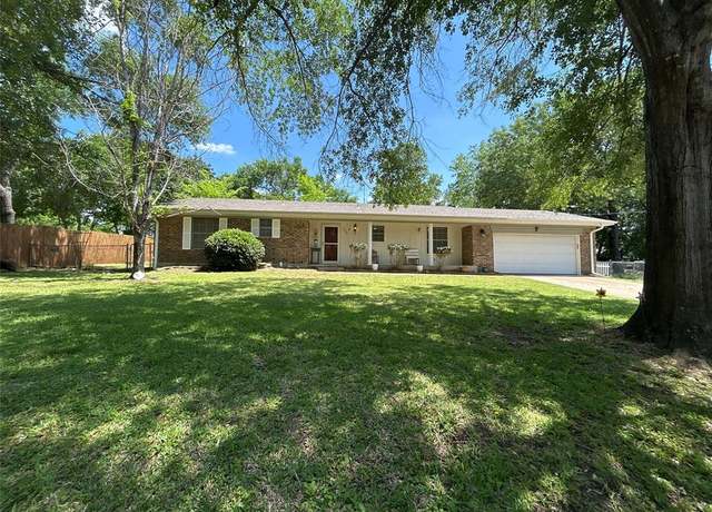 Property at 107 W Bayside Dr, Mabank, TX 75156, 3 beds, 2 baths
