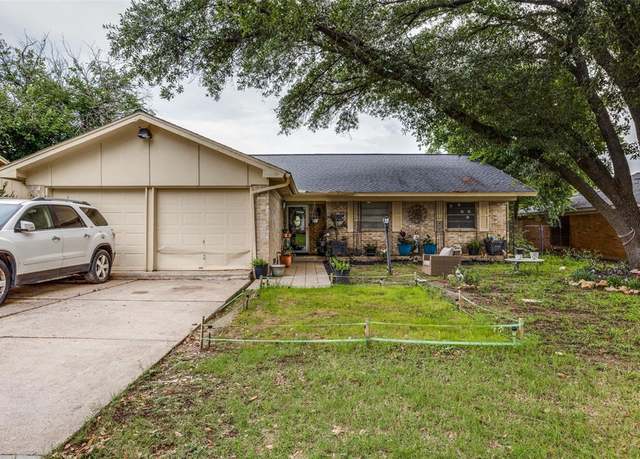 Property at 1304 Marlborough Dr, Fort Worth, TX 76134, 4 beds, 3 baths