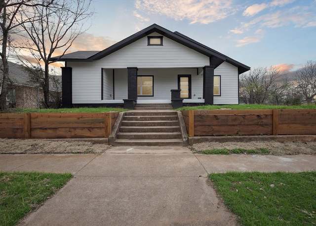 Property at 1250 E Morphy St, Fort Worth, TX 76104, 3 beds, 2 baths
