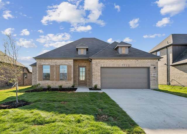 Property at 3513 Kingdom Dr, Denton, TX 76208, 3 beds, 2.5 baths