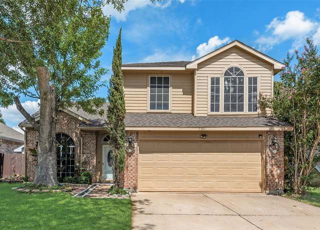 Property at 5301 Manhassett Dr, Arlington, TX 76018, 3 beds, 2.5 baths