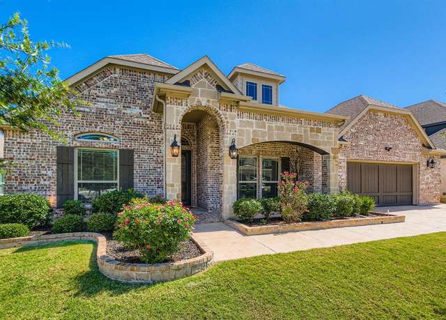 Property at 2108 Toledo Dr, Corinth, TX 76210, 4 beds, 2.5 baths