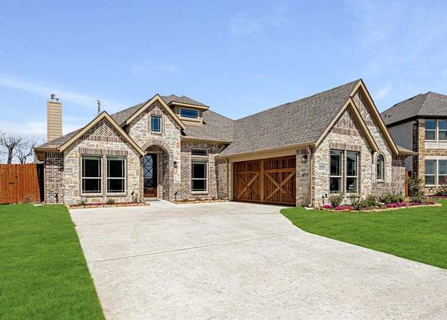 Property at 4049 Alpine St, Midlothian, TX 76065, 3 beds, 2.5 baths
