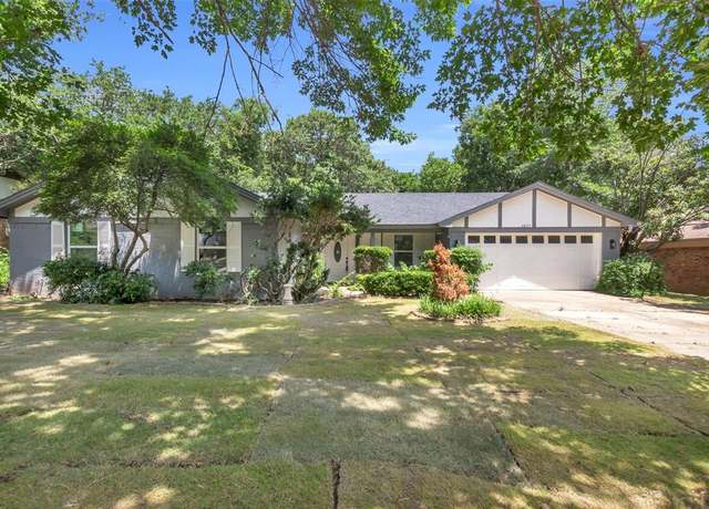 Property at 6829 Shadydale Dr, North Richland Hills, TX 76182, 3 beds, 2 baths