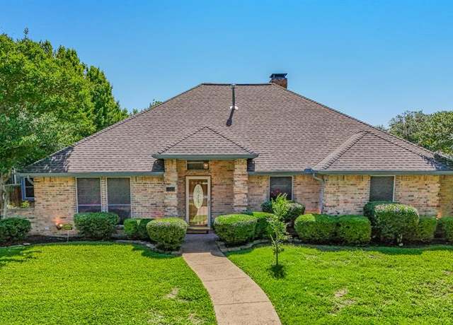 Property at 2810 Live Oak Dr, Rowlett, TX 75088, 4 beds, 3 baths