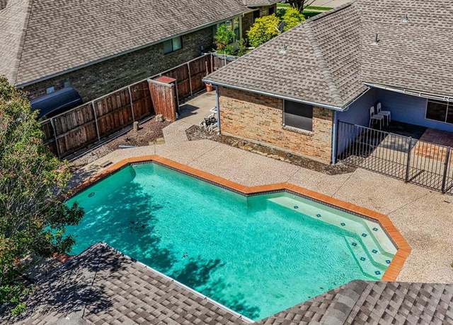 Property at 2810 Live Oak Dr, Rowlett, TX 75088, 4 beds, 3 baths
