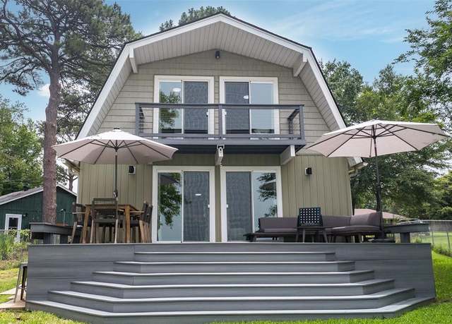 Property at 166 Ocean Dr, Gun Barrel City, TX 75156, 4 beds, 2 baths