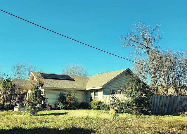 Property at 225 E Oneal St, Wills Point, TX 75169, 2 beds, 1.5 baths