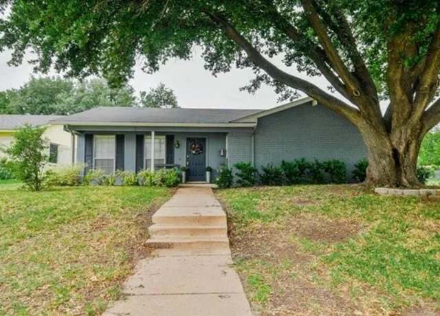 Property at 3800 Wedgworth Rd S, Fort Worth, TX 76133, 3 beds, 2 baths
