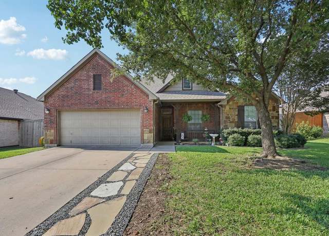 Property at 505 Kempson Ct, Saginaw, TX 76179, 3 beds, 2.5 baths