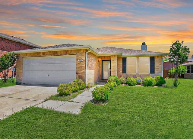 Property at 2637 Harbor Lights Dr, Little Elm, TX 75068, 3 beds, 2 baths