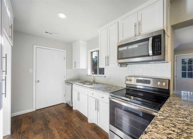 Property at 1704 Sherrye Dr, Plano, TX 75074, 3 beds, 2 baths