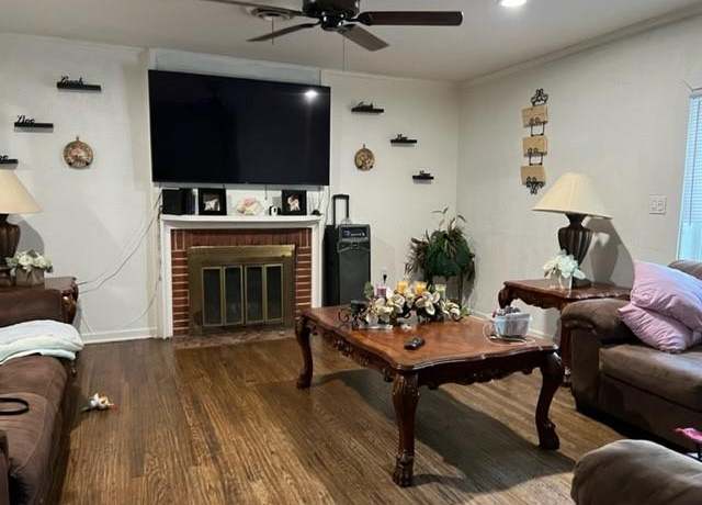 Property at 2437 Nicholson Dr, Dallas, TX 75224, 5 beds, 2 baths