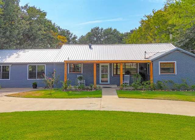 Property at 205 Peach Tree Rd, Mabank, TX 75156, 3 beds, 2.5 baths