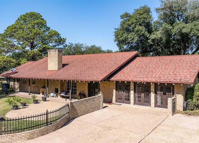 Property at 7470 Fm 317, Athens, TX 75752, 4 beds, 2.5 baths
