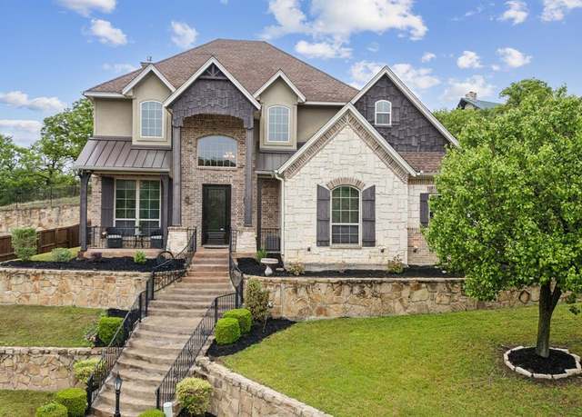 Property at 3007 Sunray Valley Ct, Arlington, TX 76012, 5 beds, 3.5 baths