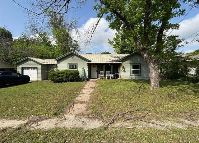 Property at 318 N Dale Ave, Stephenville, TX 76401, 3 beds, 1 bath