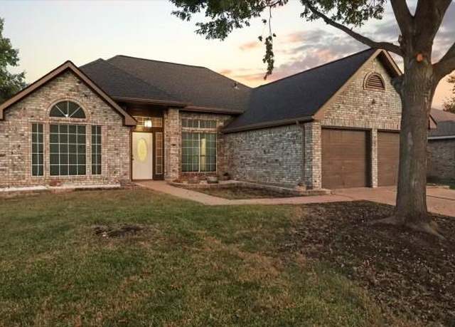 Property at 4232 Hathaway, Grand Prairie, TX 75052, 3 beds, 2 baths