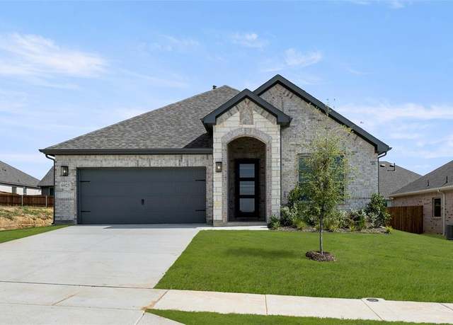 Property at 6925 Freight Train Ln, Fort Worth, TX 76123, 4 beds, 2 baths