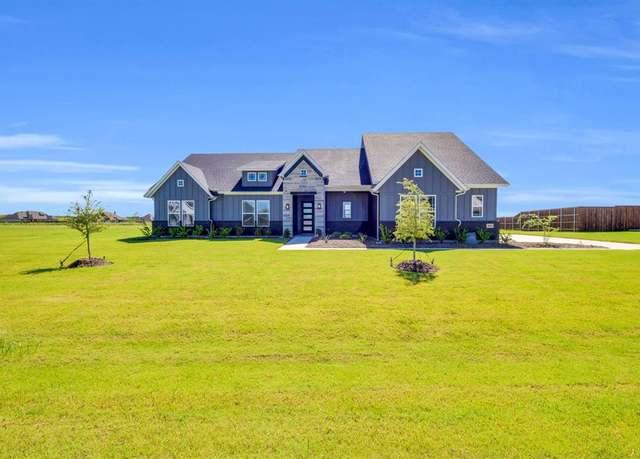 Property at 1651 Blackfoot Pkwy, Waxahachie, TX 75165, 4 beds, 2 baths