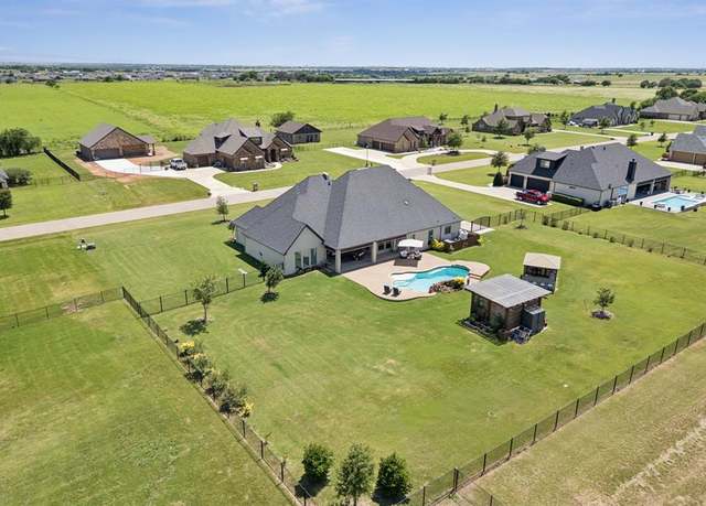 Property at 8604 Tuscan Way, Godley, TX 76044, 4 beds, 2.5 baths