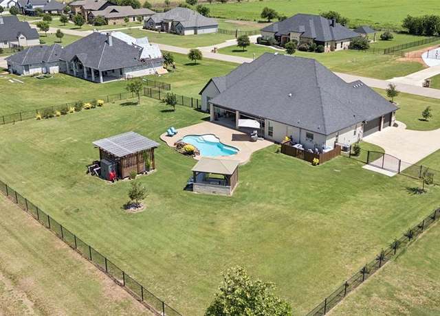 Property at 8604 Tuscan Way, Godley, TX 76044, 4 beds, 2.5 baths