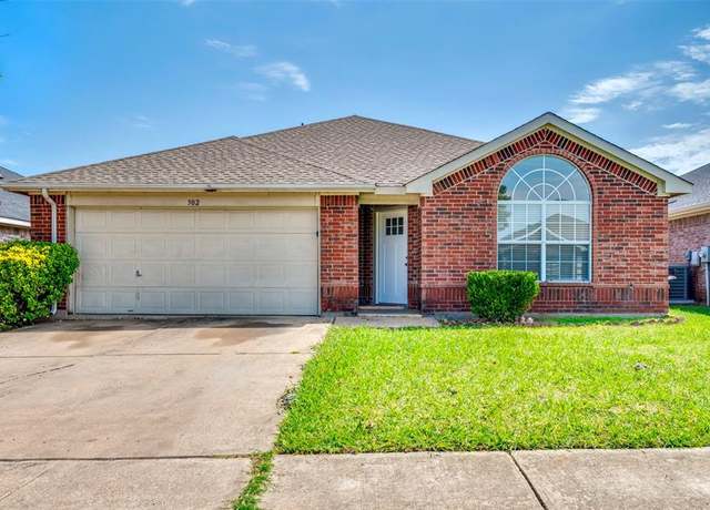 Property at 302 Montana Dr, Arlington, TX 76002, 4 beds, 2 baths