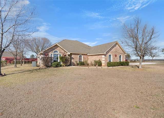 Property at 1425 Moccasin Bend Rd, Gatesville, TX 76528, 4 beds, 2 baths