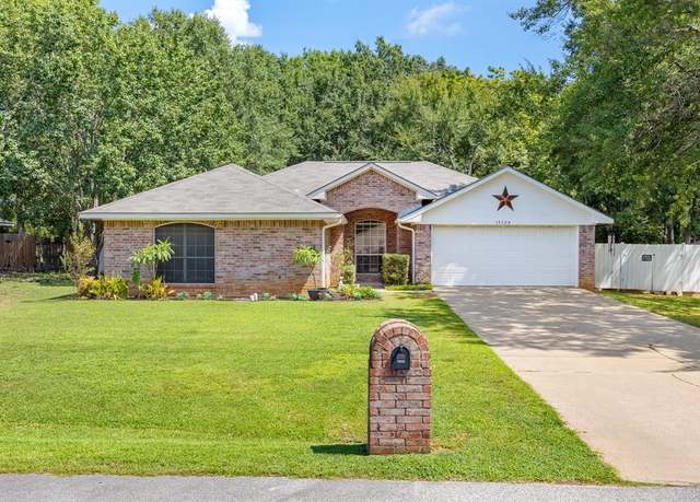 Property at 15320 Country Acres Dr, Lindale, TX 75771, 3 beds, 2 baths