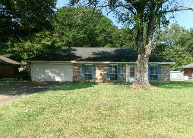 Property at 10082 Freedoms Way, Keithville, LA 71047, 3 beds, 2 baths