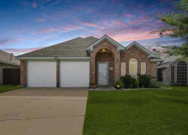 Property at 1411 Daffodil Ln, Lewisville, TX 75077, 3 beds, 2 baths