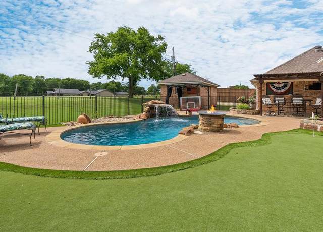 Property at 206 Covey Ln, Mckinney, TX 75071, 3 beds, 2 baths