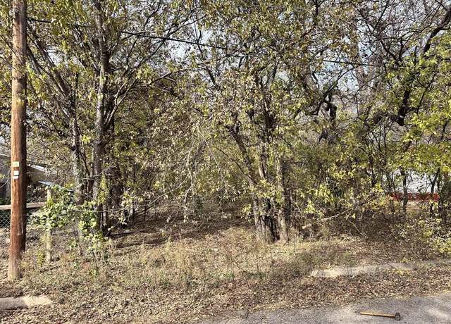 Property at 1517 Borden St, Brownwood, TX 76801