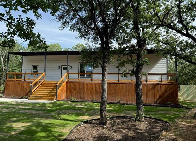 Property at 145 Greenbriar Ct, Bridgeport, TX 76426, 3 beds, 2.5 baths