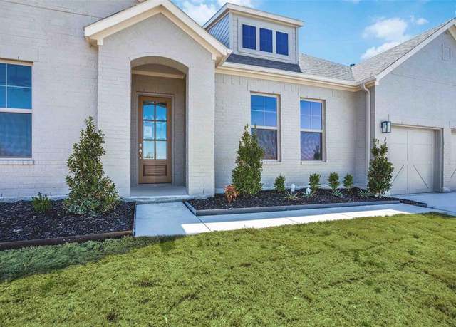 Property at 782 Sterling Dr, Benbrook, TX 76126, 3 beds, 3 baths