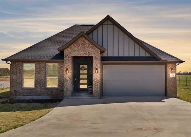 Property at 3259 County Road 4301, Greenville, TX 75401, 4 beds, 2 baths