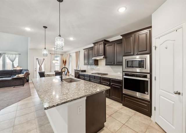 Property at 2801 Willow Ln, Melissa, TX 75454, 4 beds, 3.5 baths