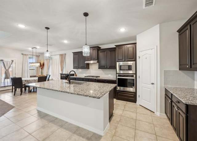 Property at 2801 Willow Ln, Melissa, TX 75454, 4 beds, 3.5 baths